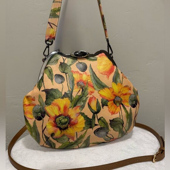 Original design! Floral Cowhide Handmade Metal Frame Slouchy Bag & 2 Straps - Picture 9 of 15